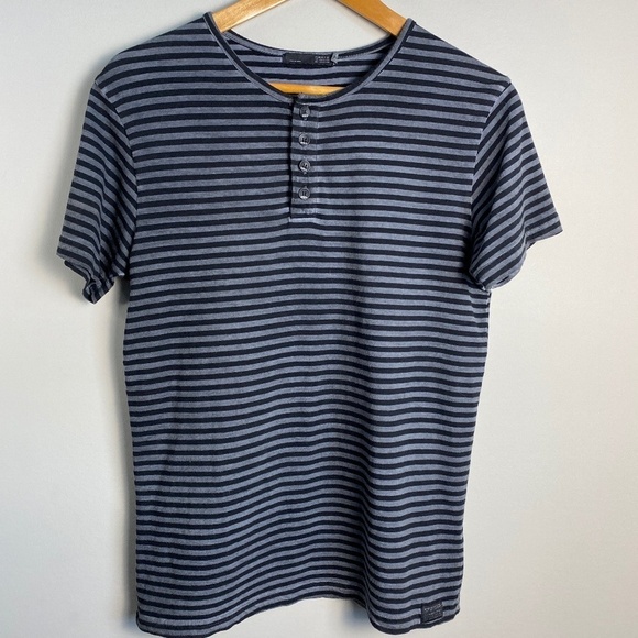 St. Goliath Men's Gray/Black Striped Henley T-Shirt Size Small‎ Australia Street - Picture 1 of 14